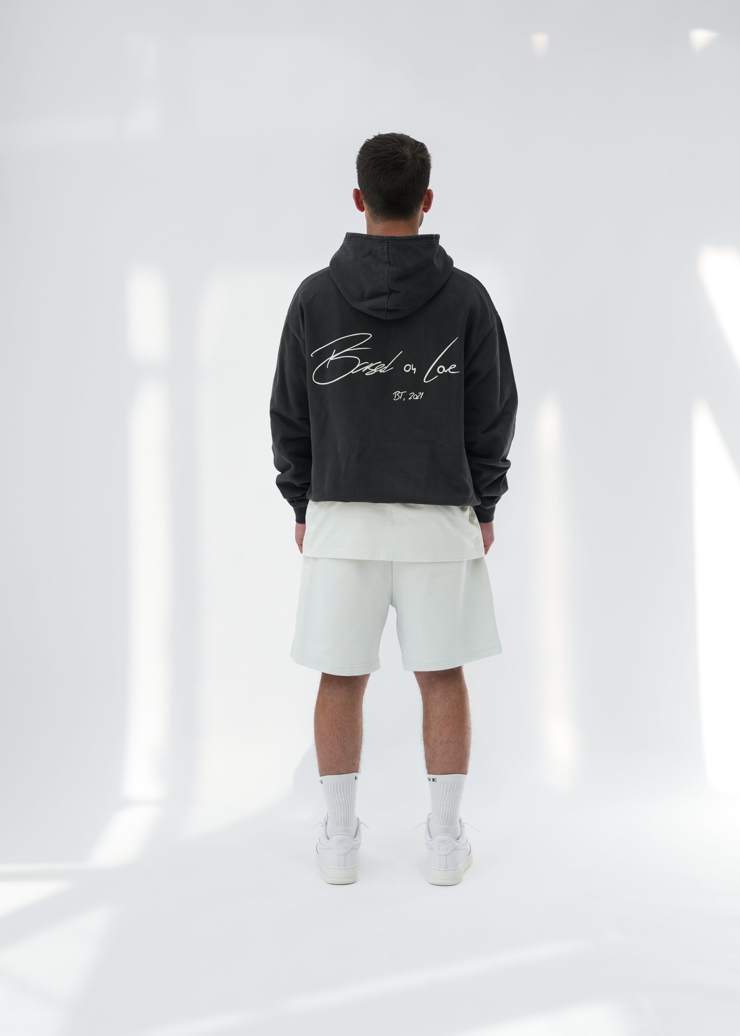 SIGNATURE HOODIE