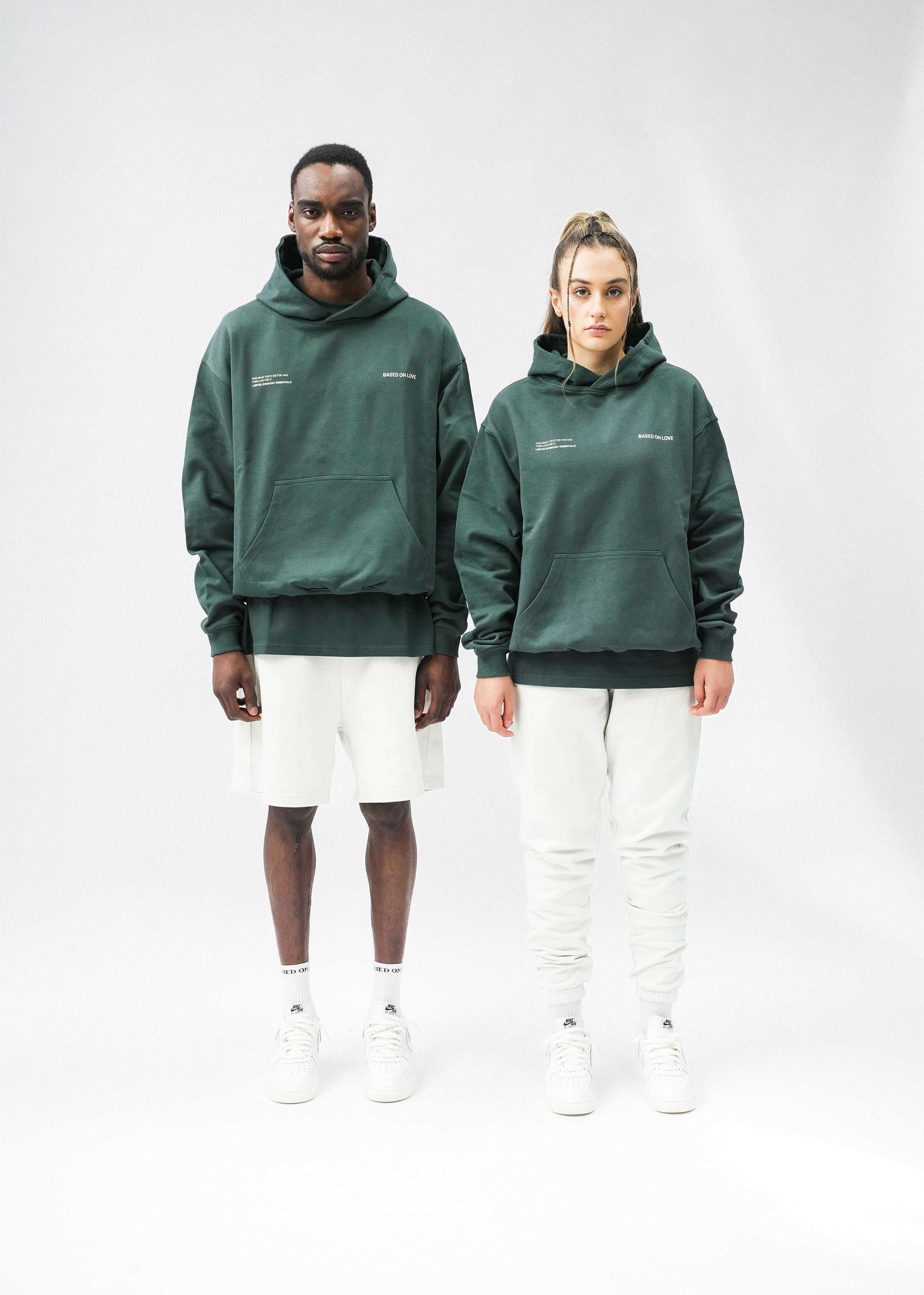 SIGNATURE HOODIE