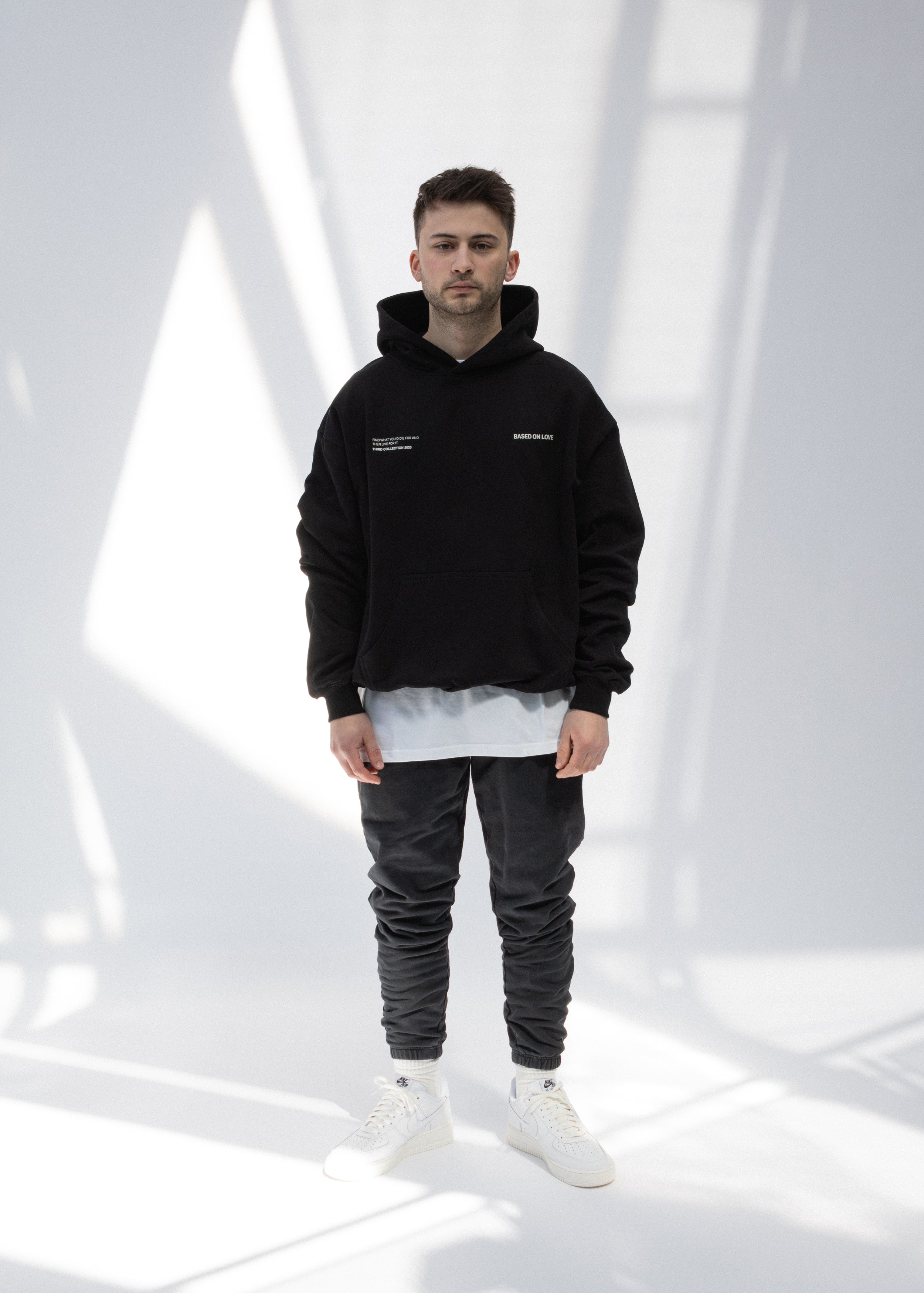 SIGNATURE HOODIE