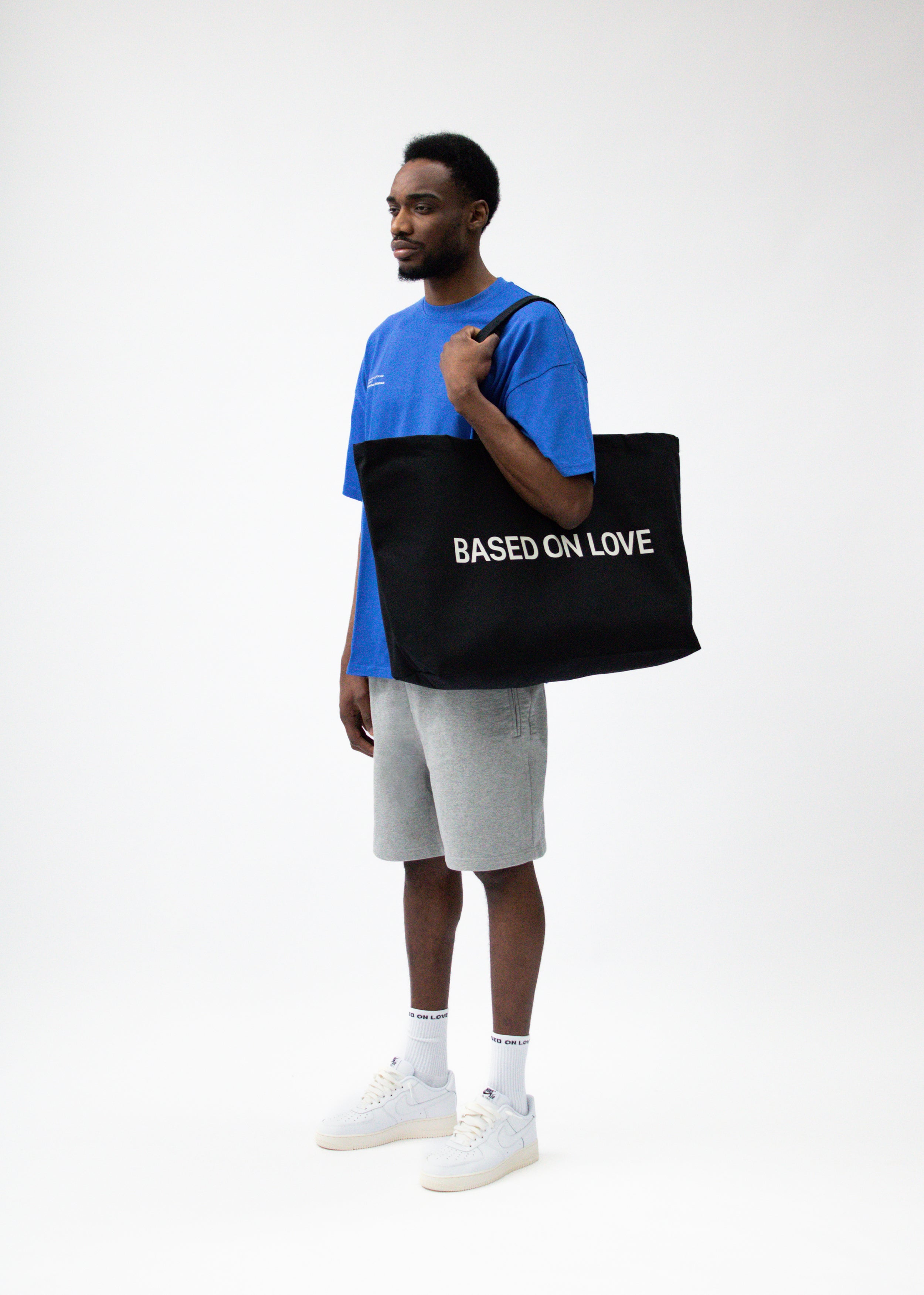 WEEKEND TOTE