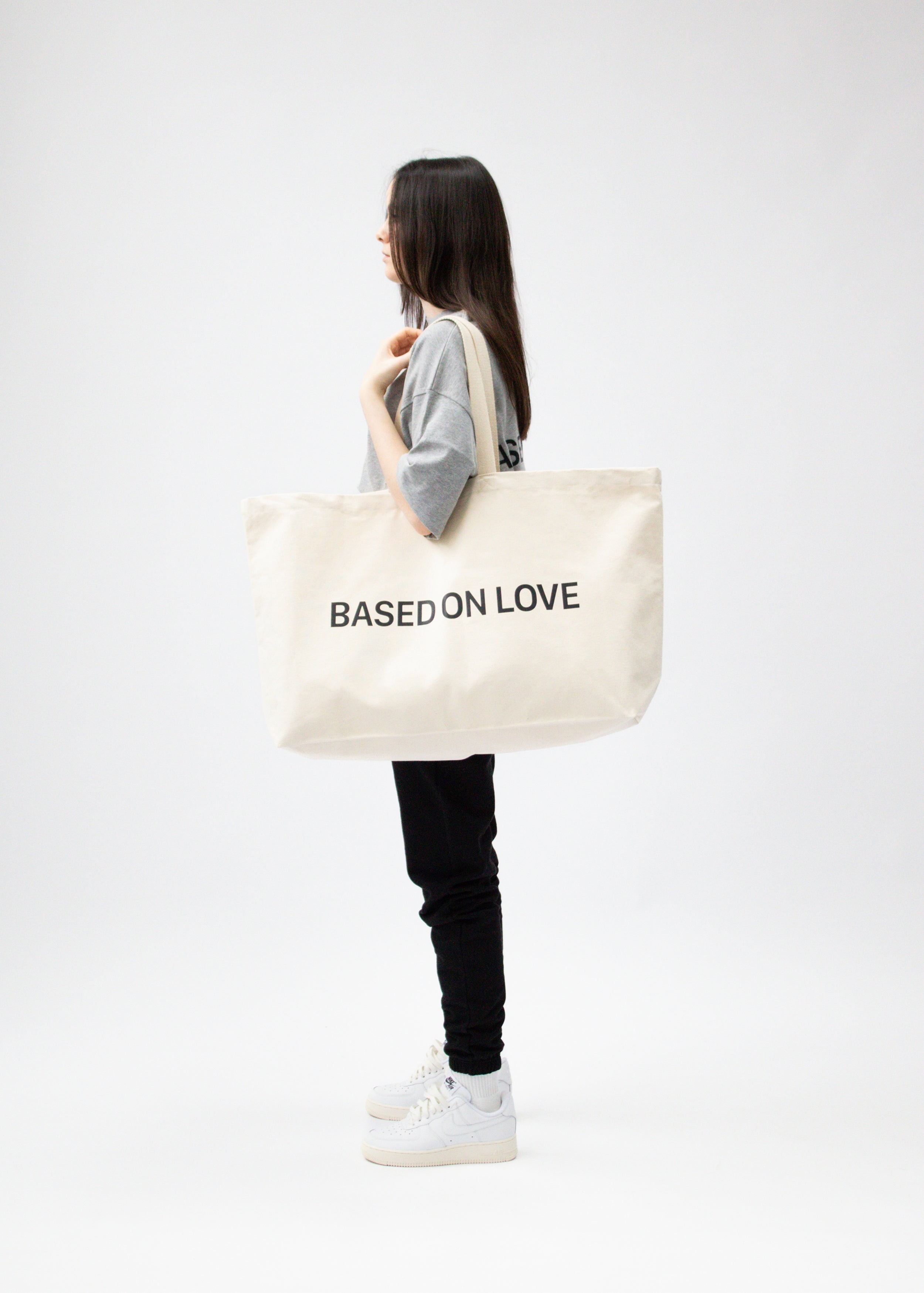 WEEKEND TOTE