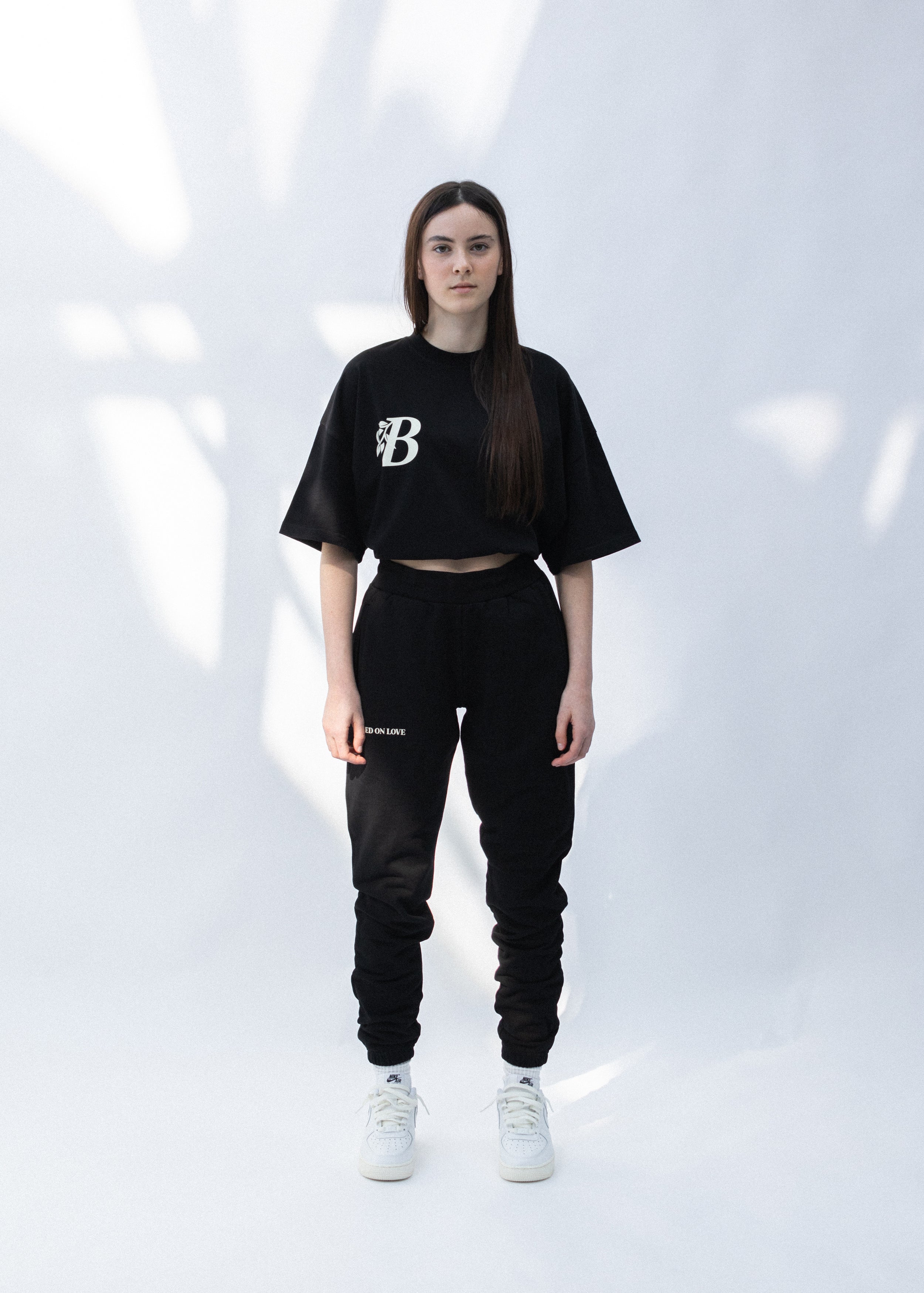 ANTIQ LOGO TEE