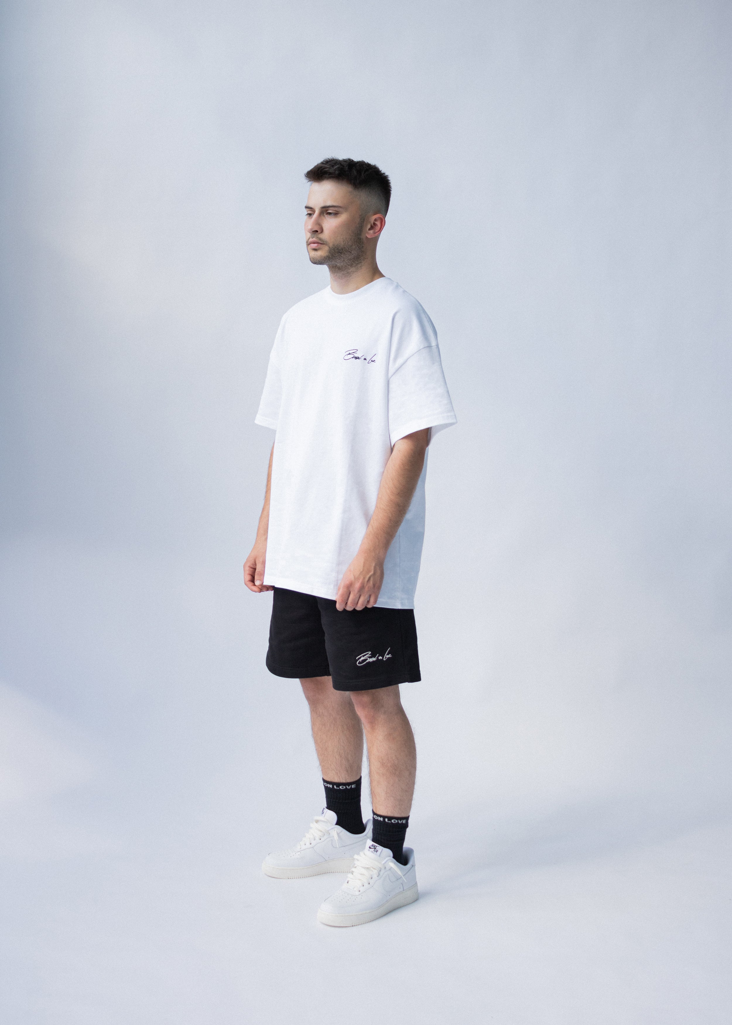 SCRIPT LOGO SHORTS